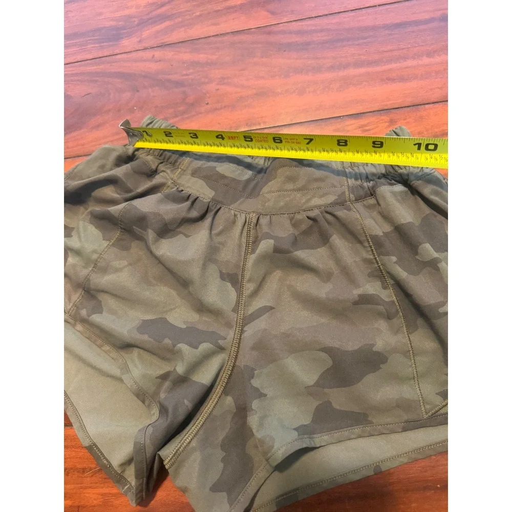 Lululemon Hotty Hot Shorts Size 4 Heritage Camo Green Running Athletic Lined